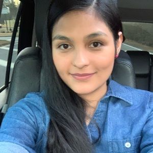 Meet your Posher, Elizabeth